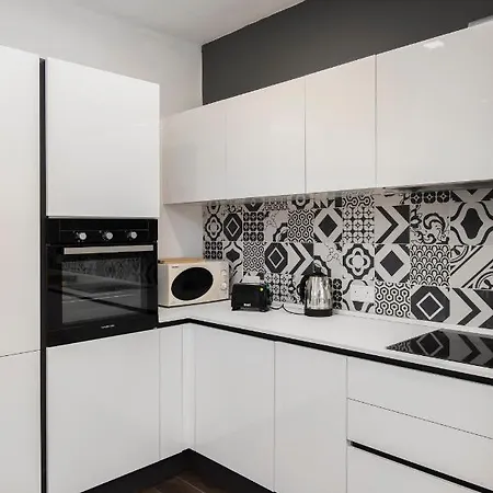 Spacious Luxury 3br With Terrace & Open Views - Zurrieq, Close To Sea * Zurrieq