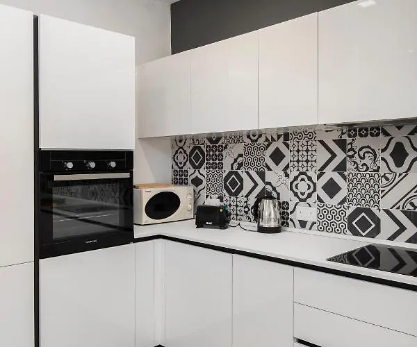 Spacious Luxury 3br With Terrace & Open Views - Zurrieq, Close To Sea * Zurrieq