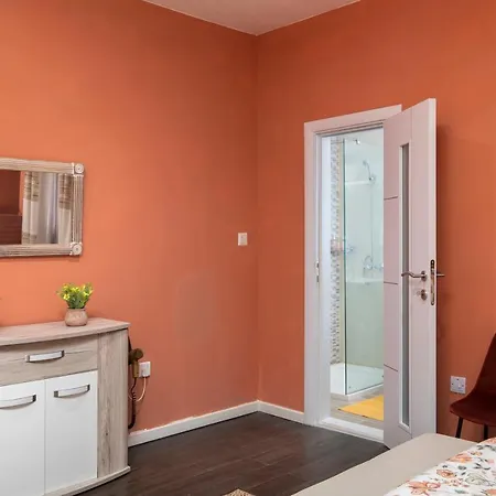 Spacious Luxury 3br With Terrace & Open Views - Zurrieq, Close To Sea Zurrieq