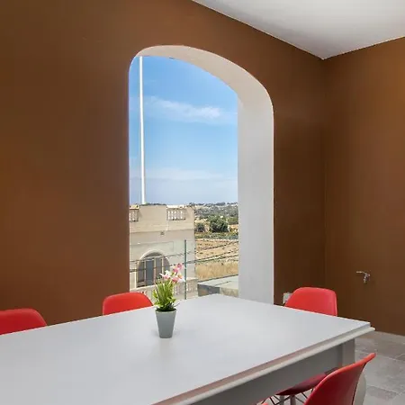 Spacious Luxury 3br With Terrace & Open Views - Zurrieq, Close To Sea