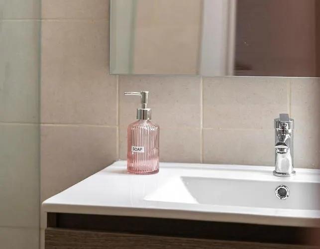 Spacious Luxury 3br With Terrace & Open Views - Zurrieq, Close To Sea شقة *