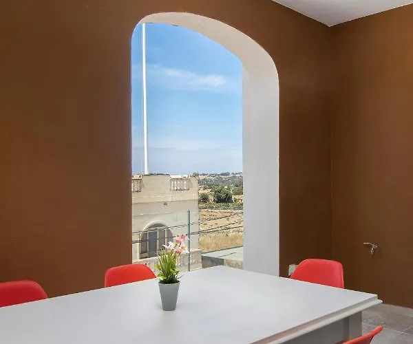 Spacious Luxury 3br With Terrace & Open Views - Zurrieq, Close To Sea